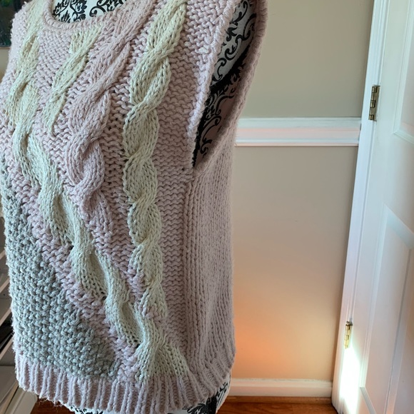 1980’s vintage hand knit sweater vest, size Lg. - Picture 2 of 6